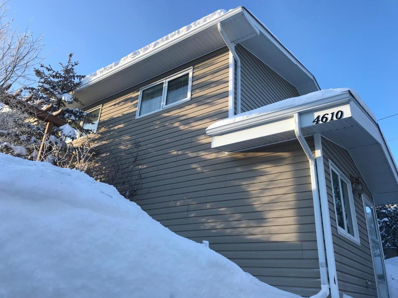 Tiga Bed And Breakfast Yellowknife Kültér fotó