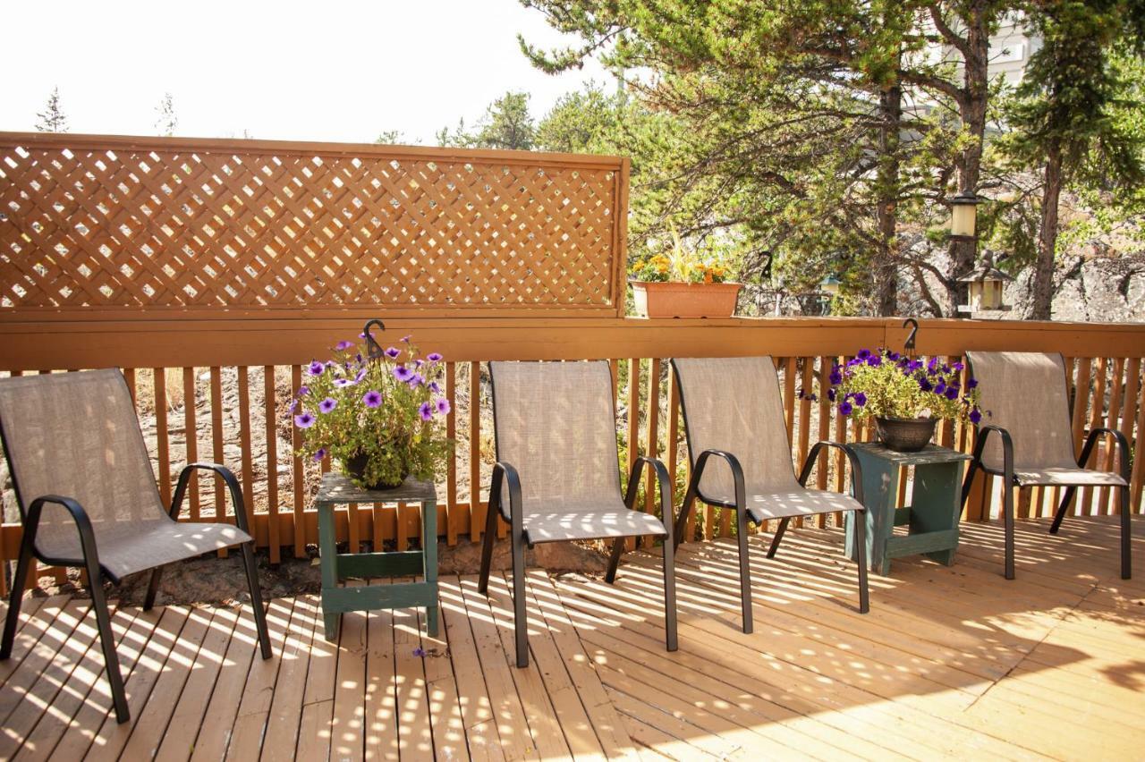 Tiga Bed And Breakfast Yellowknife Kültér fotó